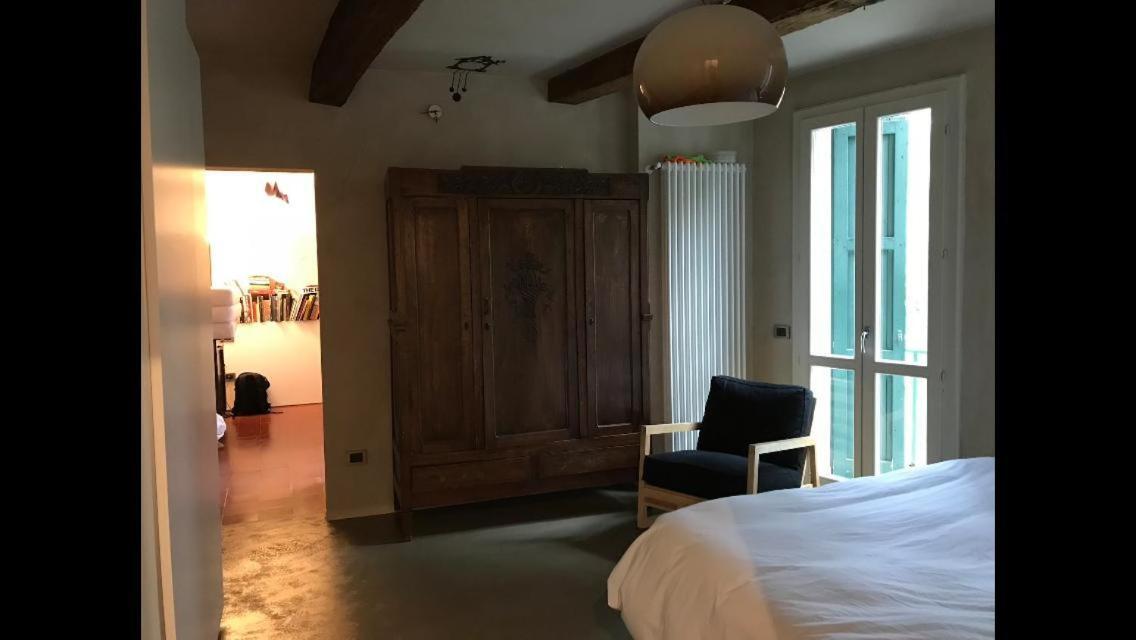 레조넬에밀리아 Casa Luminosa Con Giardino In Centro Storico 아파트 외부 사진